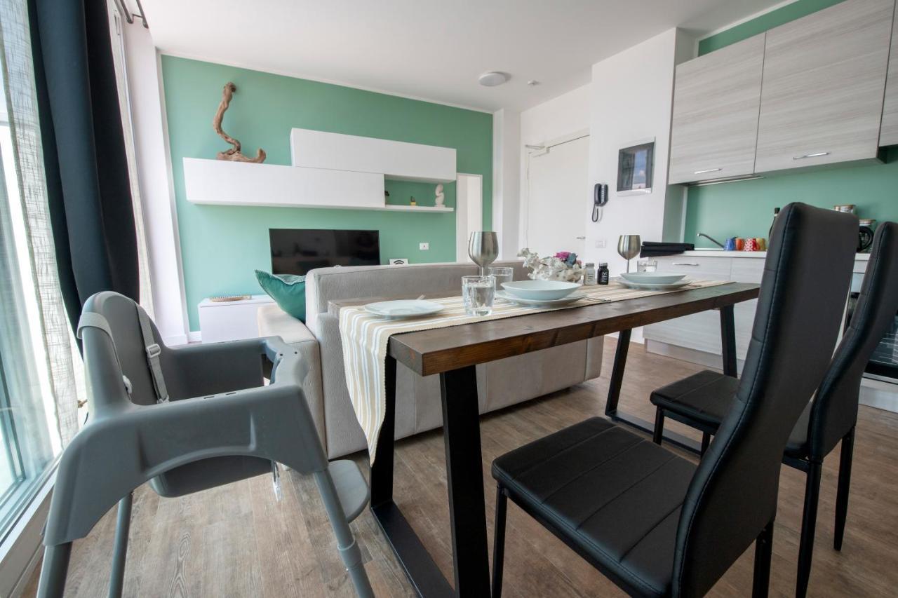 Апартаменты Attico Luxury Con Parcheggio E Terrazza Vista Mozzafiato Генуя Экстерьер фото
